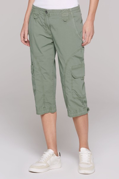 SOCCX Basic Skater-Hose in 3/4-Länge in Faded Olive