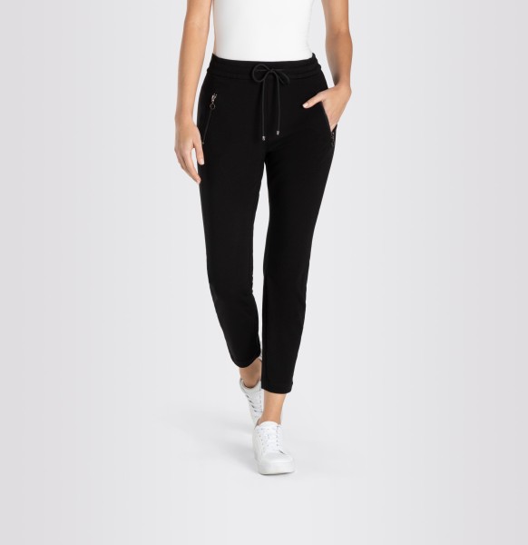 MAC Schmale Jogging Pants aus leichtem Jersey in Black